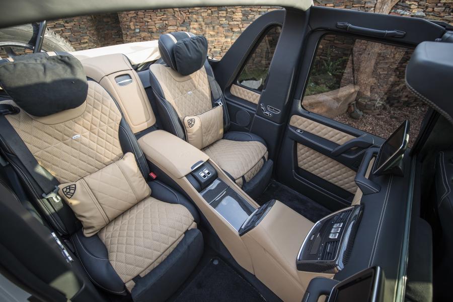 Интерьер Mercedes-Maybach G650 Landaulet 2017 года  (WW) (фото 30 из 52)